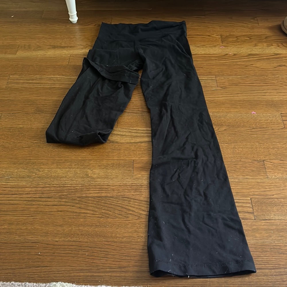 Lululemon yoga pants